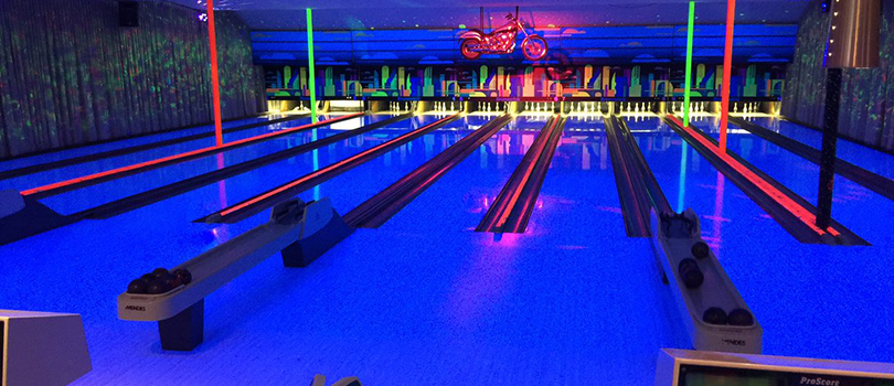 Roxy Lanes Bowling Alley Bowl and Vape Night