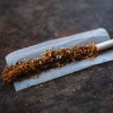 6 Not So Obvious Differences Between Tobacco and CBD